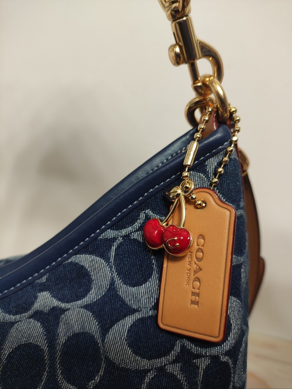 Coach CY702 Laurel Shoulder Bag in Signature Denim - Picture 12 of 16